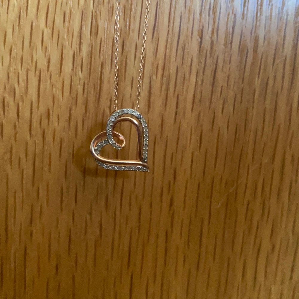 Rose gold diamond heart necklace
